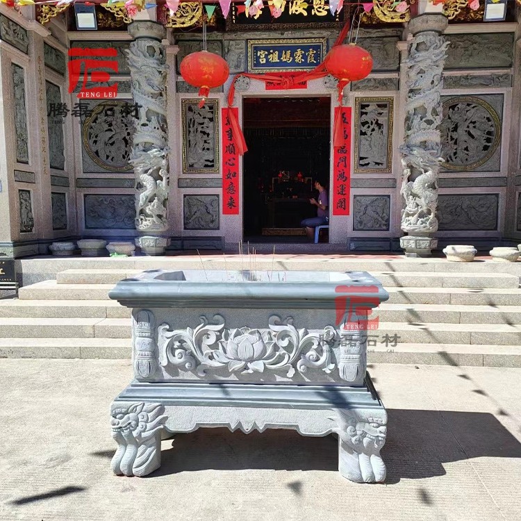 石雕供桌又稱(chēng)石香案，寺廟祠堂石供臺(tái)材質(zhì)與樣式介紹